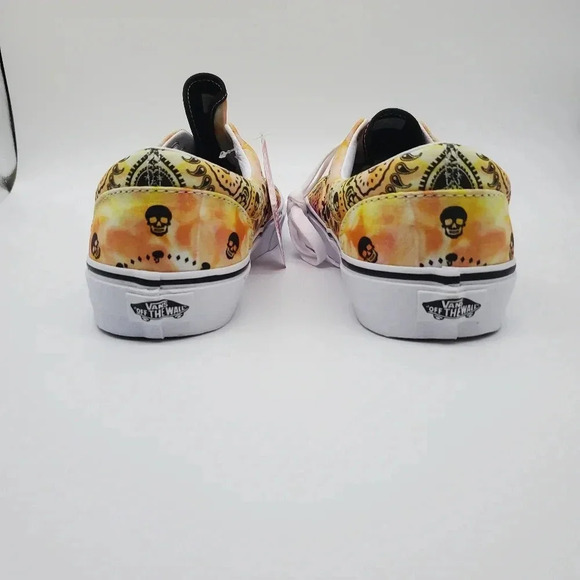 Vans Era Skulls Bandana - Picture 6 of 10